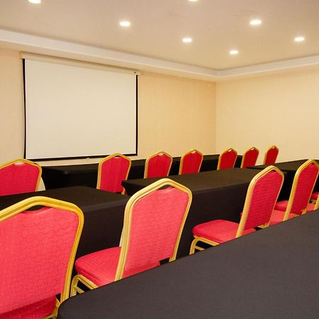 Ramada By Wyndham Panama Via Argentina Hotel Kültér fotó