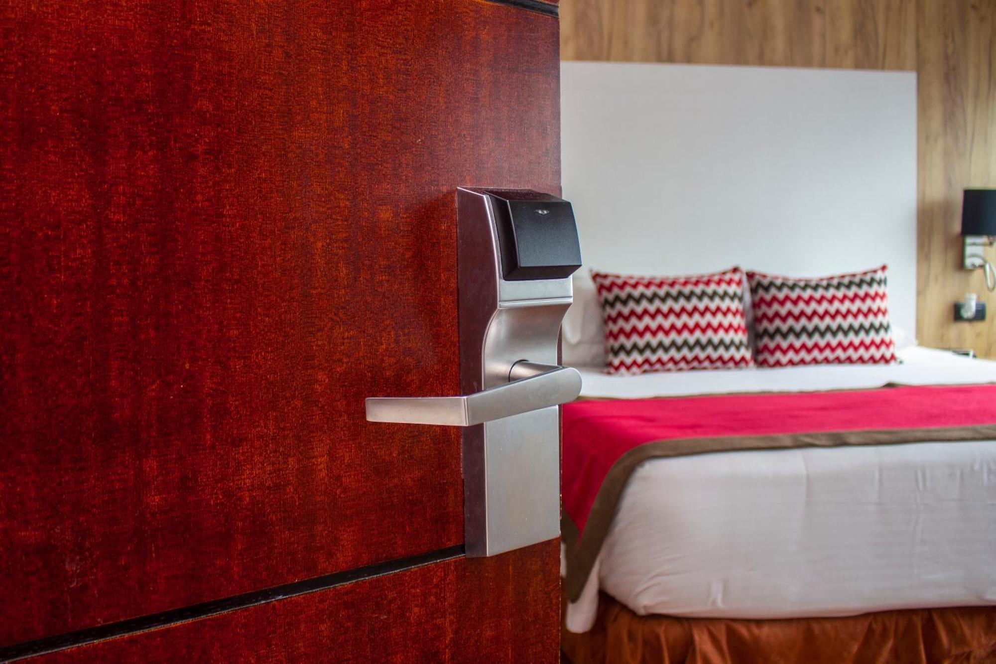 Ramada By Wyndham Panama Via Argentina Hotel Kültér fotó