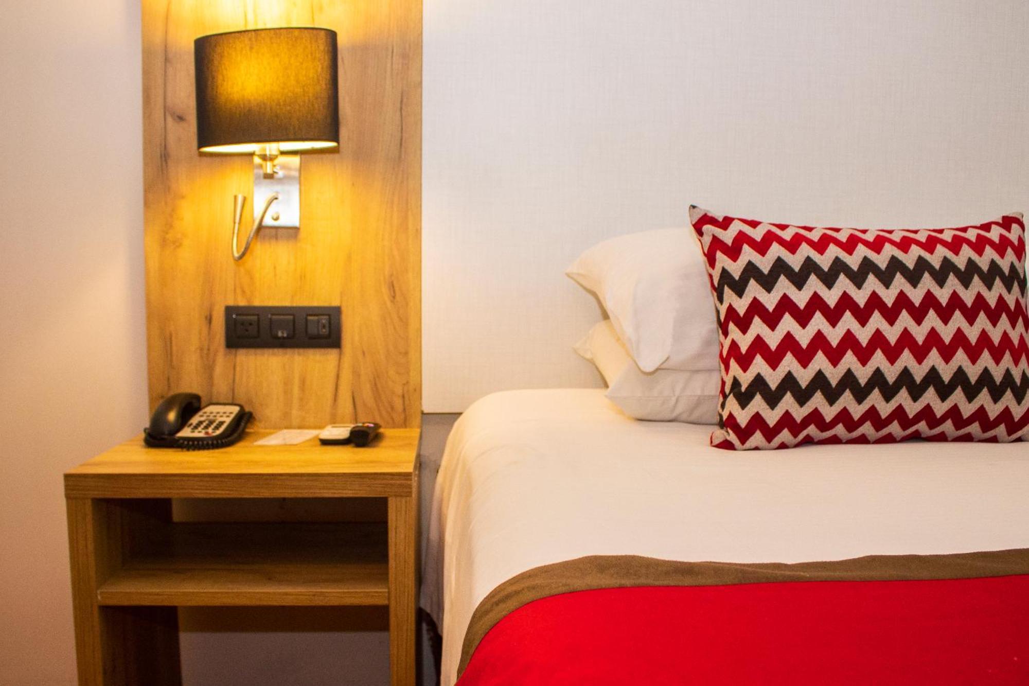 Ramada By Wyndham Panama Via Argentina Hotel Kültér fotó