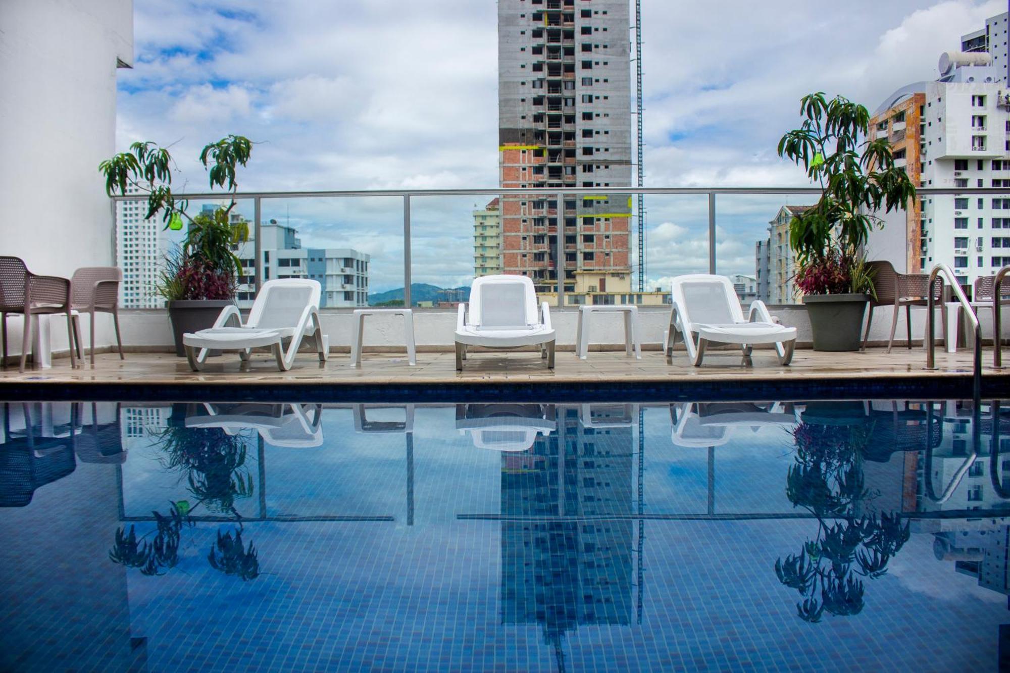 Ramada By Wyndham Panama Via Argentina Hotel Kültér fotó