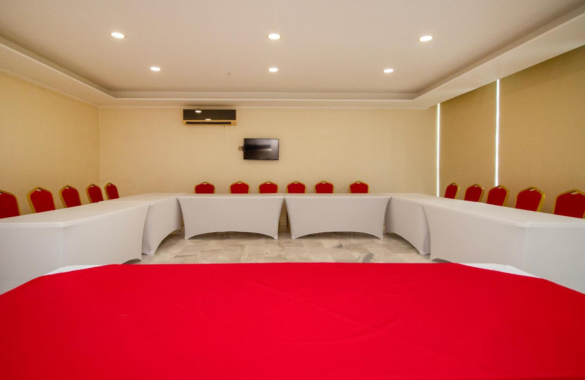 Ramada By Wyndham Panama Via Argentina Hotel Kültér fotó